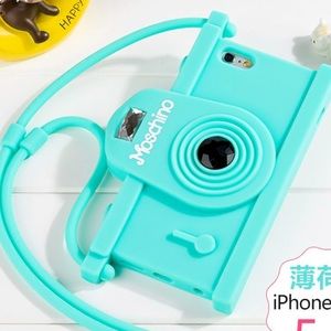 Moschino teal phone case😍